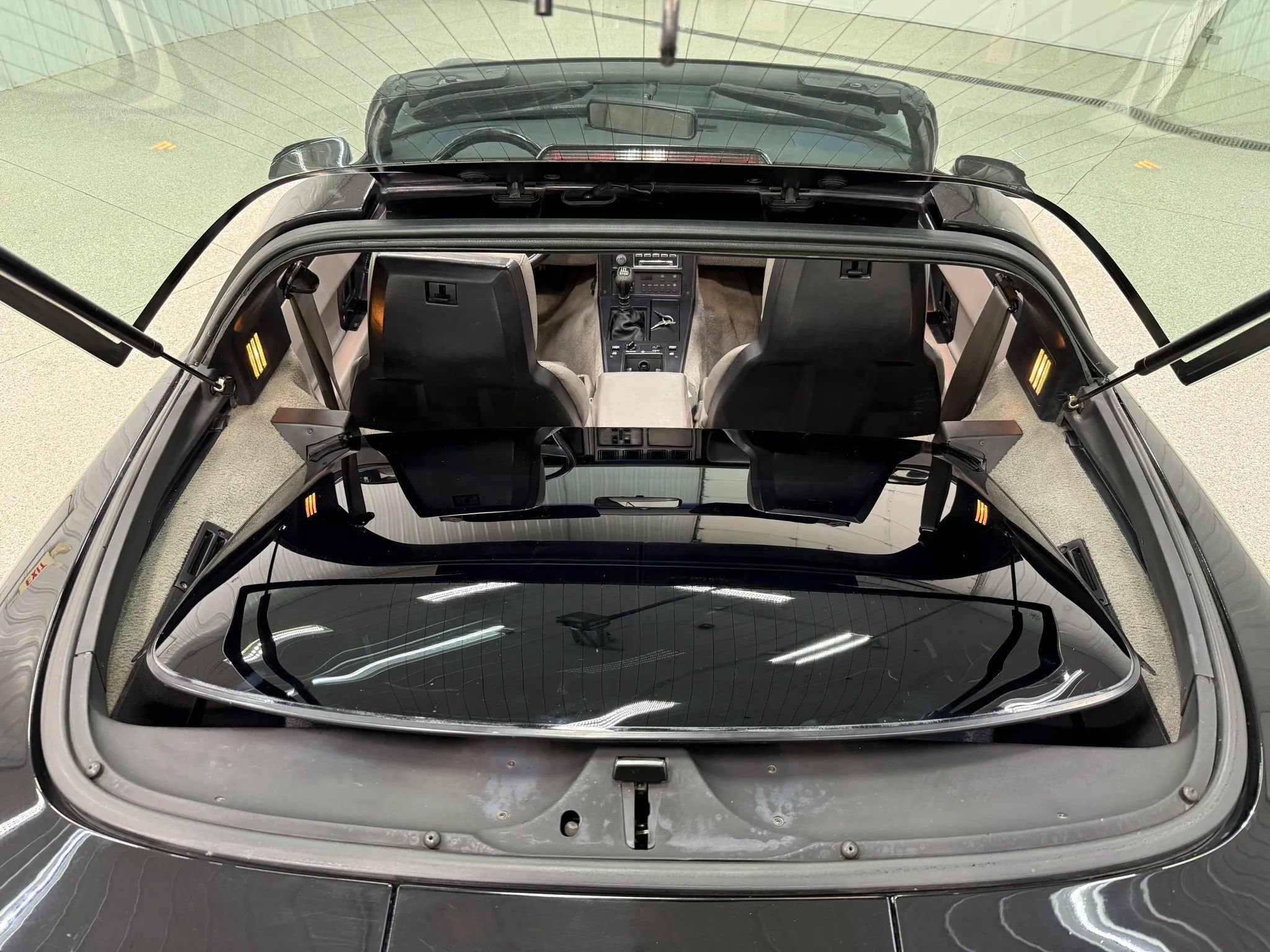 Used 1989 Chevrolet Corvette Coupe RWD image 18