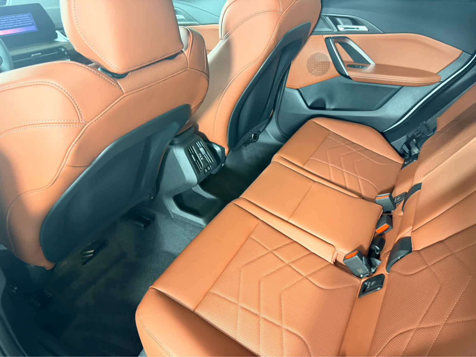 New 2027 BMW X1 xDrive28i AWD/4WD image 16