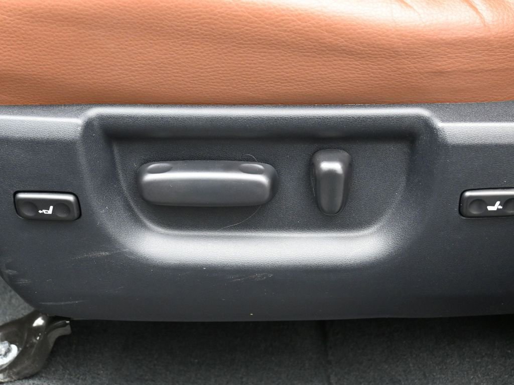 Certified 2021 Toyota Sequoia Platinum AWD/4WD image 12
