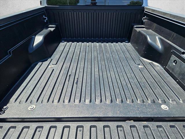 Used 2021 Toyota Tacoma SR5 RWD image 6