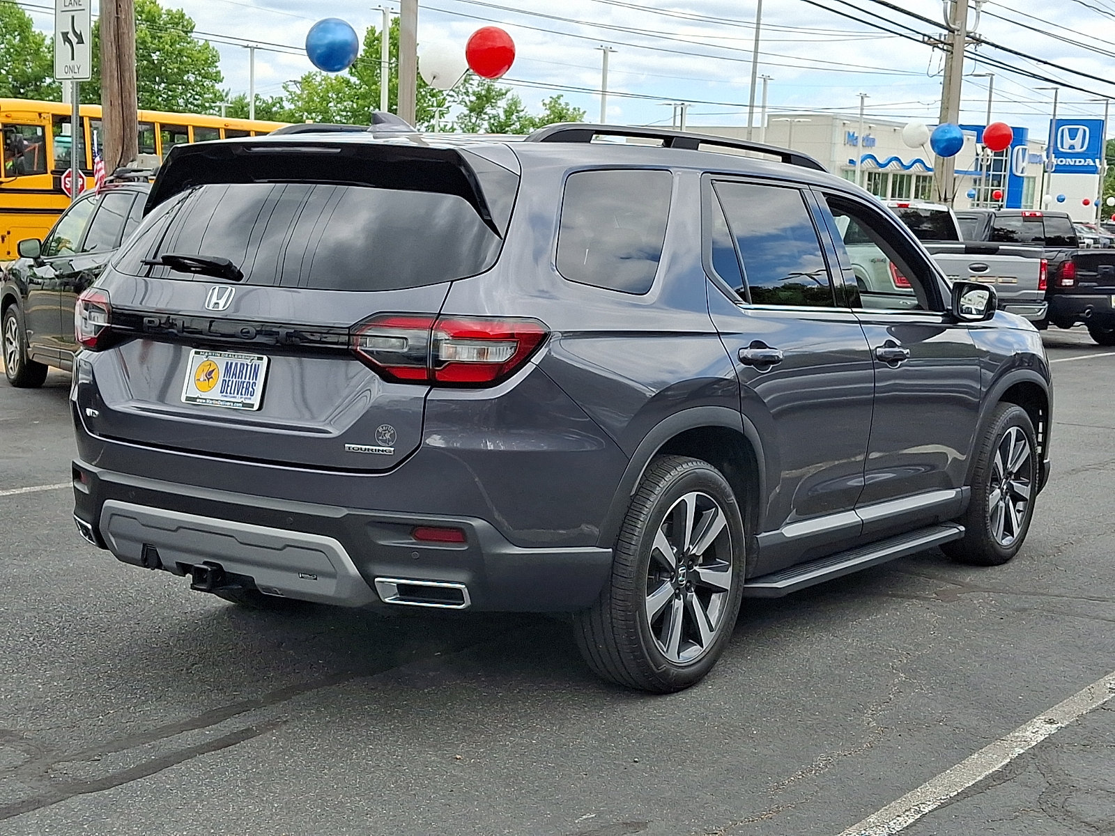 Certified 2024 Honda Pilot Touring image 4