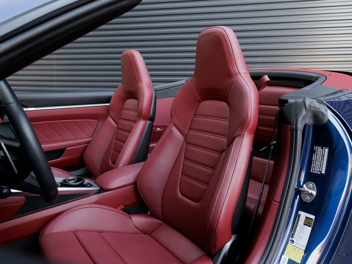 Used 2025 Porsche 911 Turbo image 5