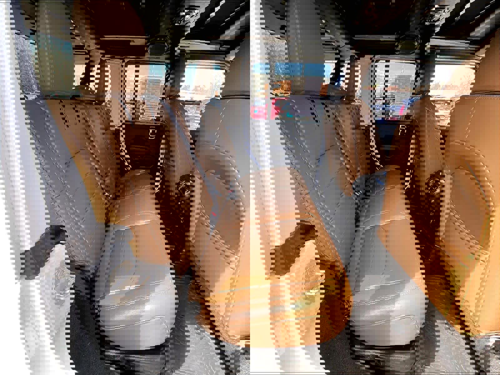 Used 2023 Jeep Wrangler Sahara w/ Cold Weather Group image 16