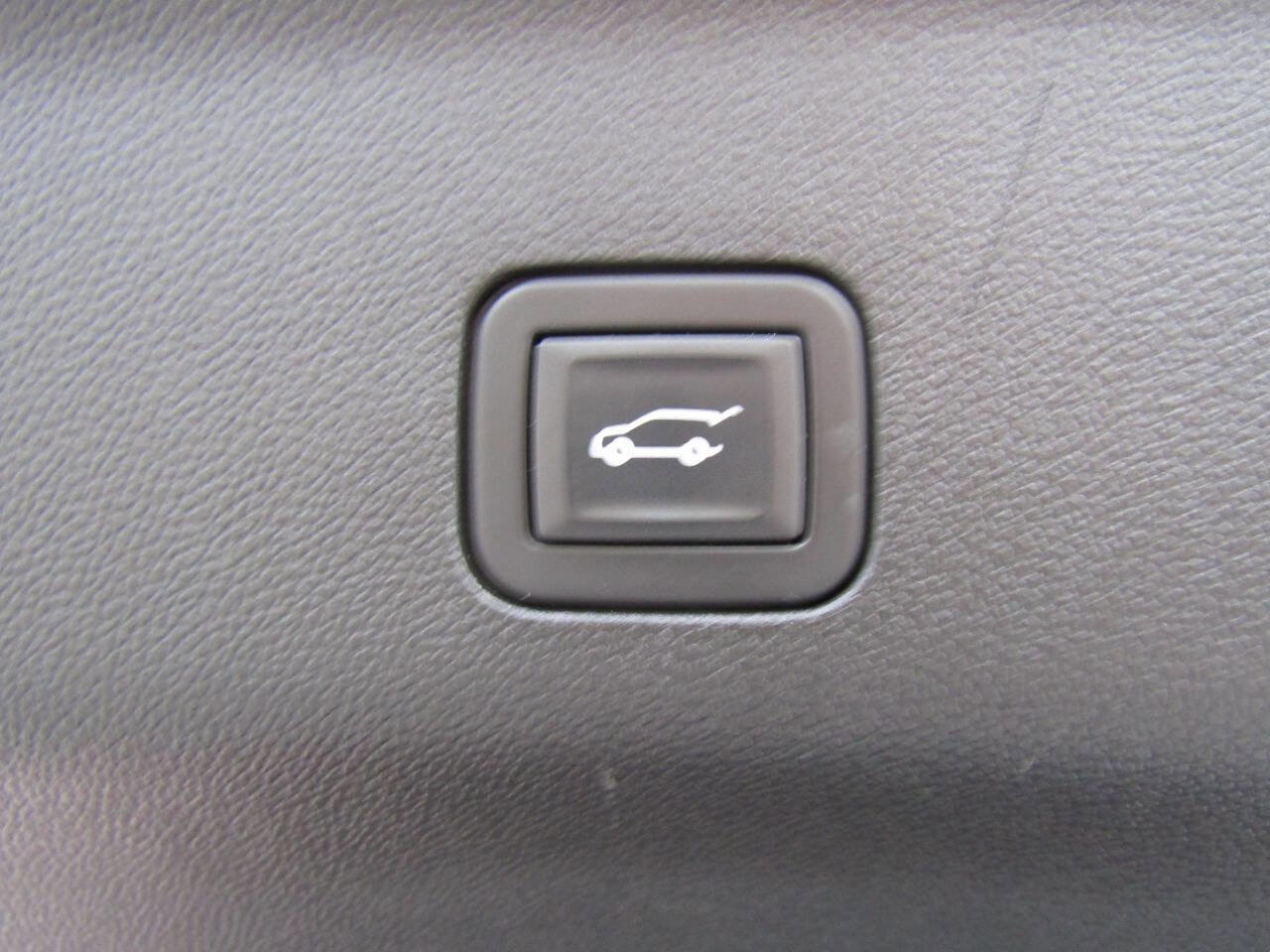 Used 2021 Chevrolet Tahoe RST AWD/4WD image 29