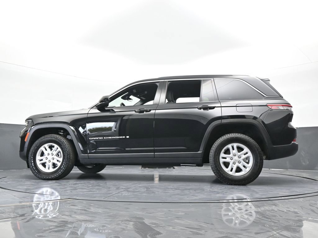 Used 2025 Jeep Grand Cherokee Laredo image 58