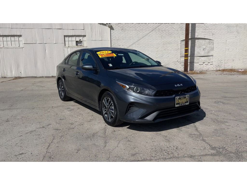 Used 2024 Kia Forte LXS image 5