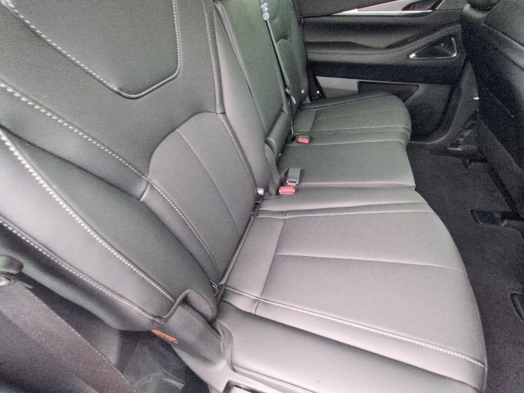 Used 2026 INFINITI QX60 Luxe w/ Cargo Package FWD image 29