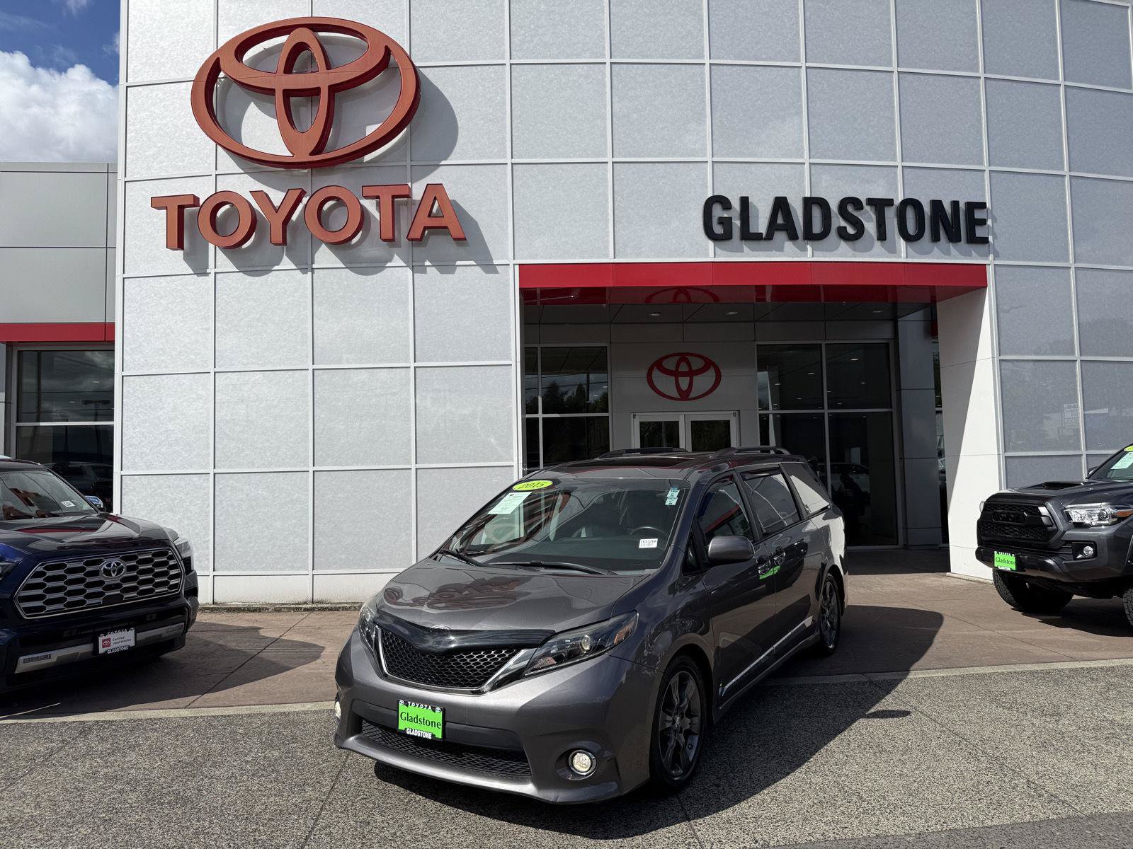 Used 2015 Toyota Sienna SE Premium
