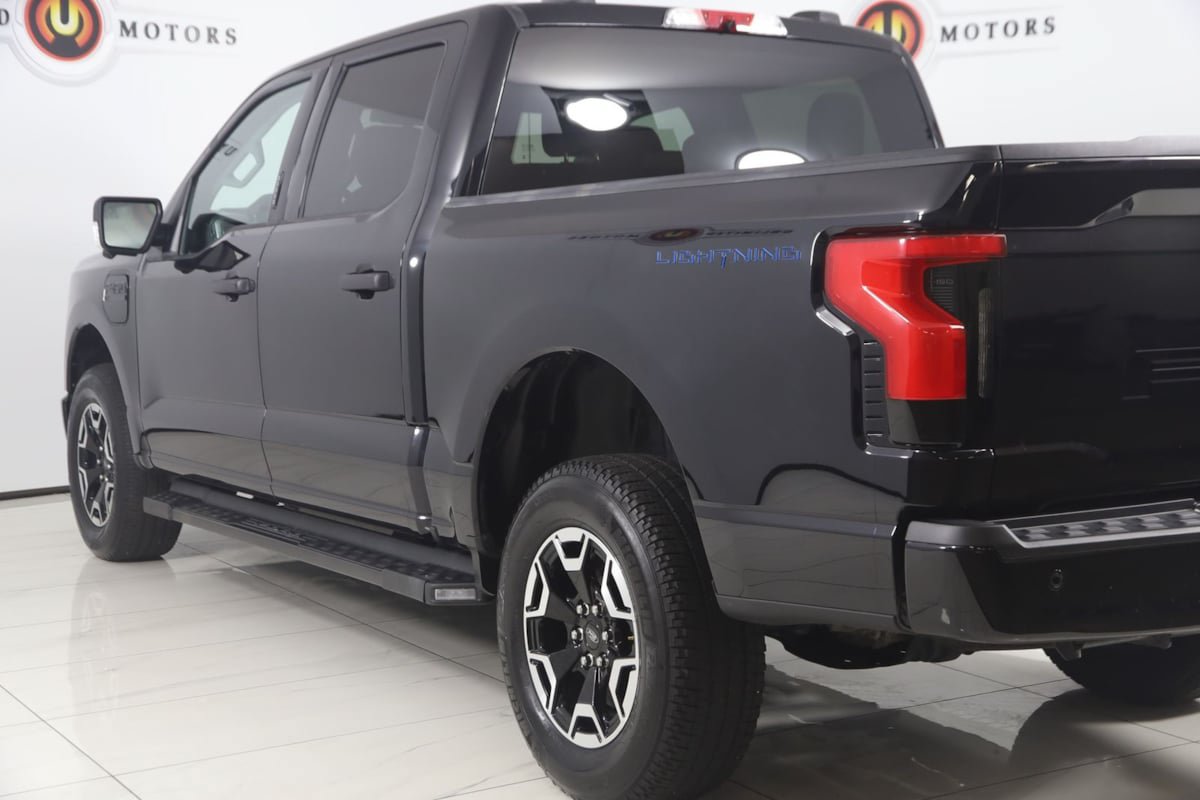 Used 2023 Ford F150 Lightning XLT AWD/4WD image 23
