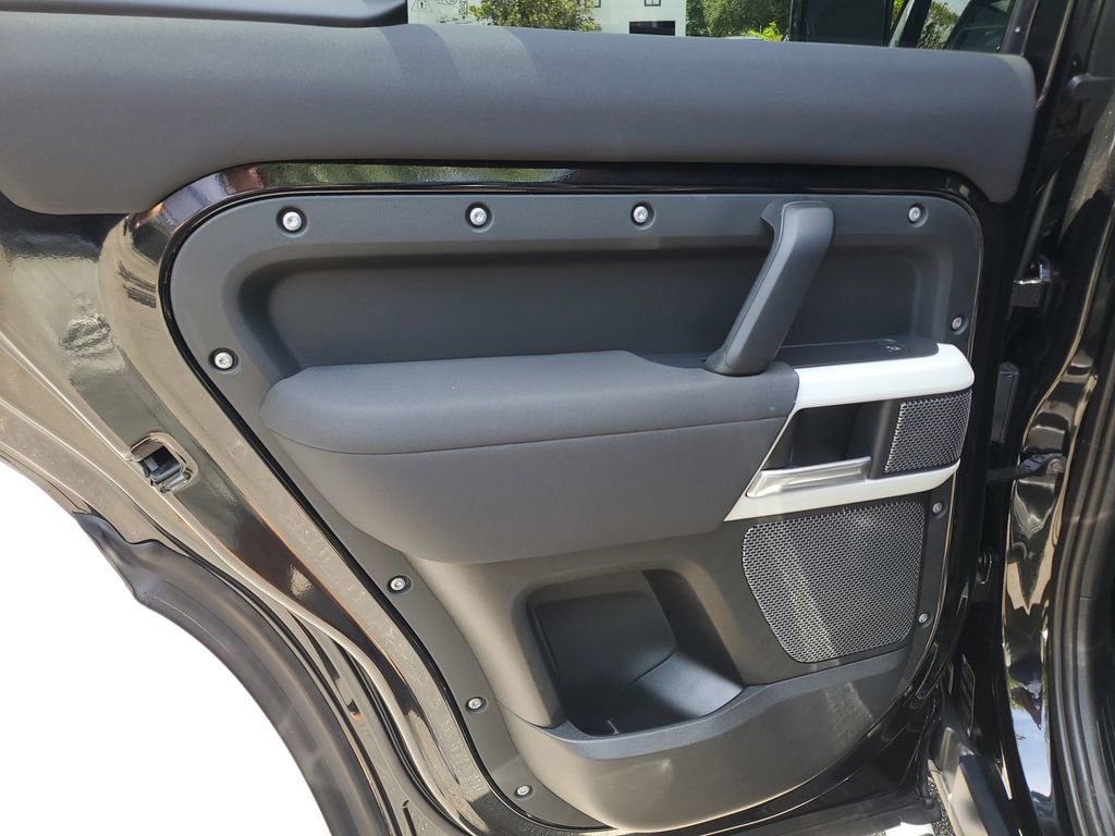 Used 2022 Land Rover Defender 110 S AWD/4WD image 12