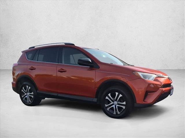 Used 2016 Toyota RAV4 LE FWD image 3
