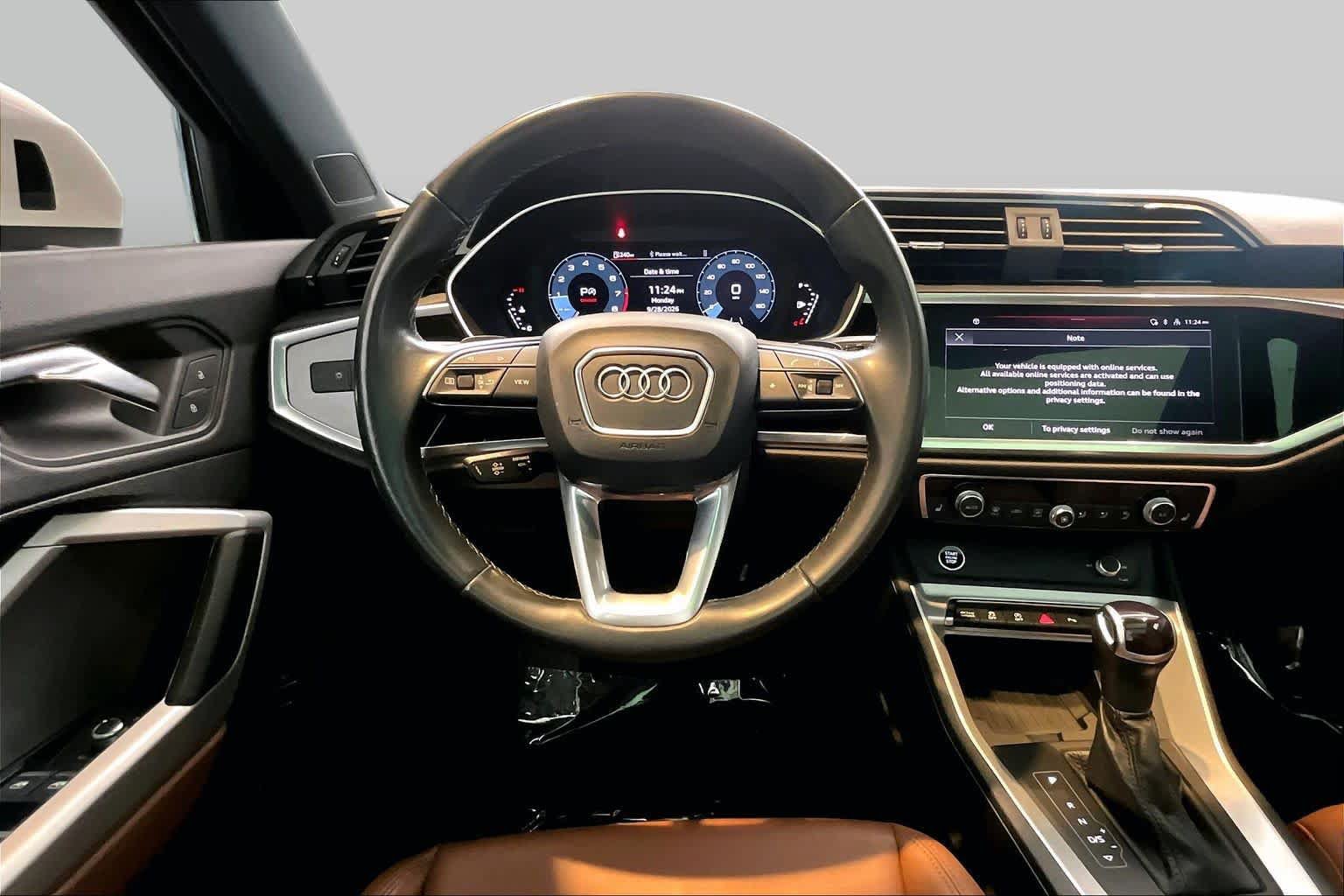 Used 2024 Audi Q3 2.0T Premium w/ Convenience Package AWD/4WD image 6