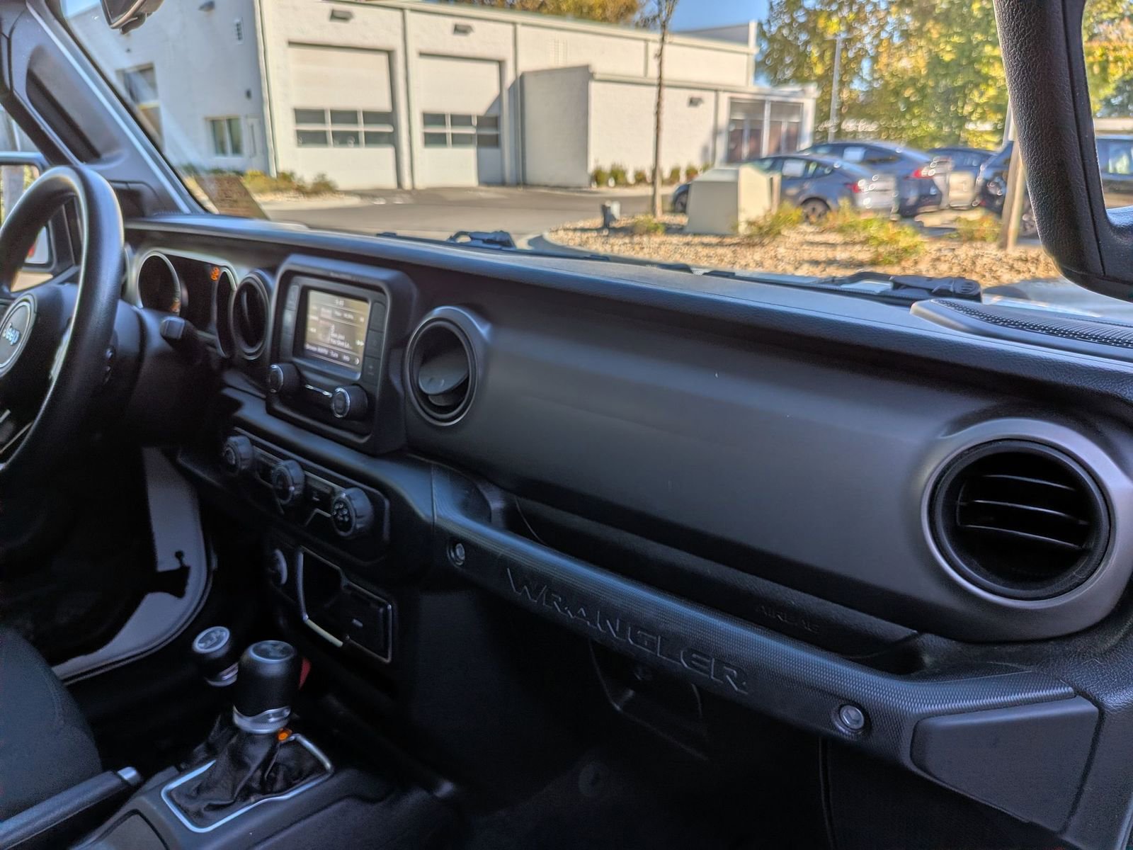 Used 2021 Jeep Wrangler Unlimited Sport AWD/4WD image 34