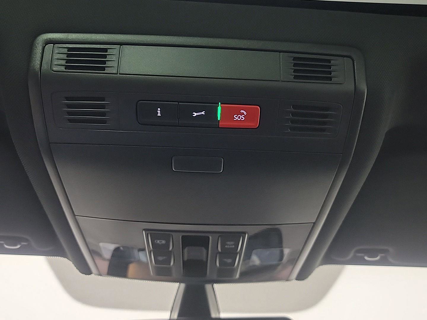 Used 2020 Volkswagen GTI Autobahn image 31