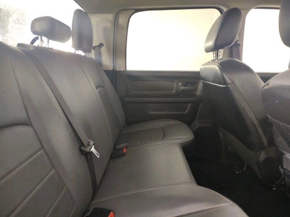 Used 2022 RAM 1500 Tradesman w/ Chrome Appearance Group image 15