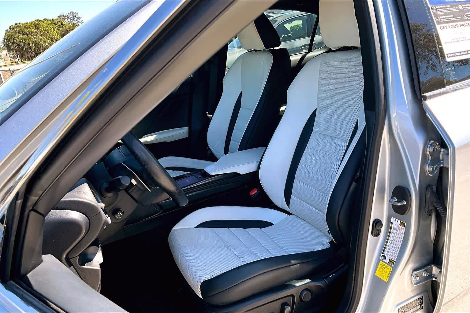 Used 2023 Lexus IS 350 F Sport w/ Navigation Package image 8