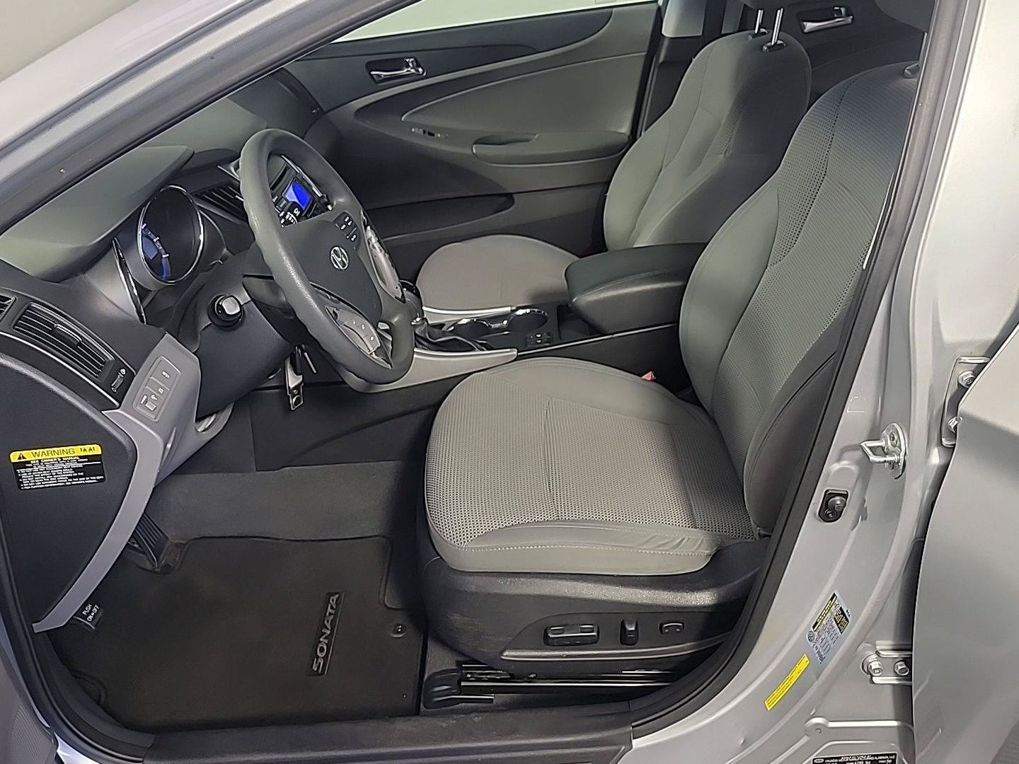 Used 2013 Hyundai Sonata GLS w/ Popular Equipment Pkg FWD image 17
