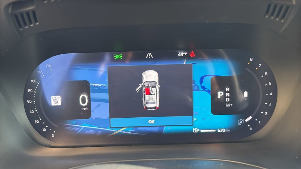 Certified 2025 Volvo XC60 B5 Plus AWD/4WD image 15