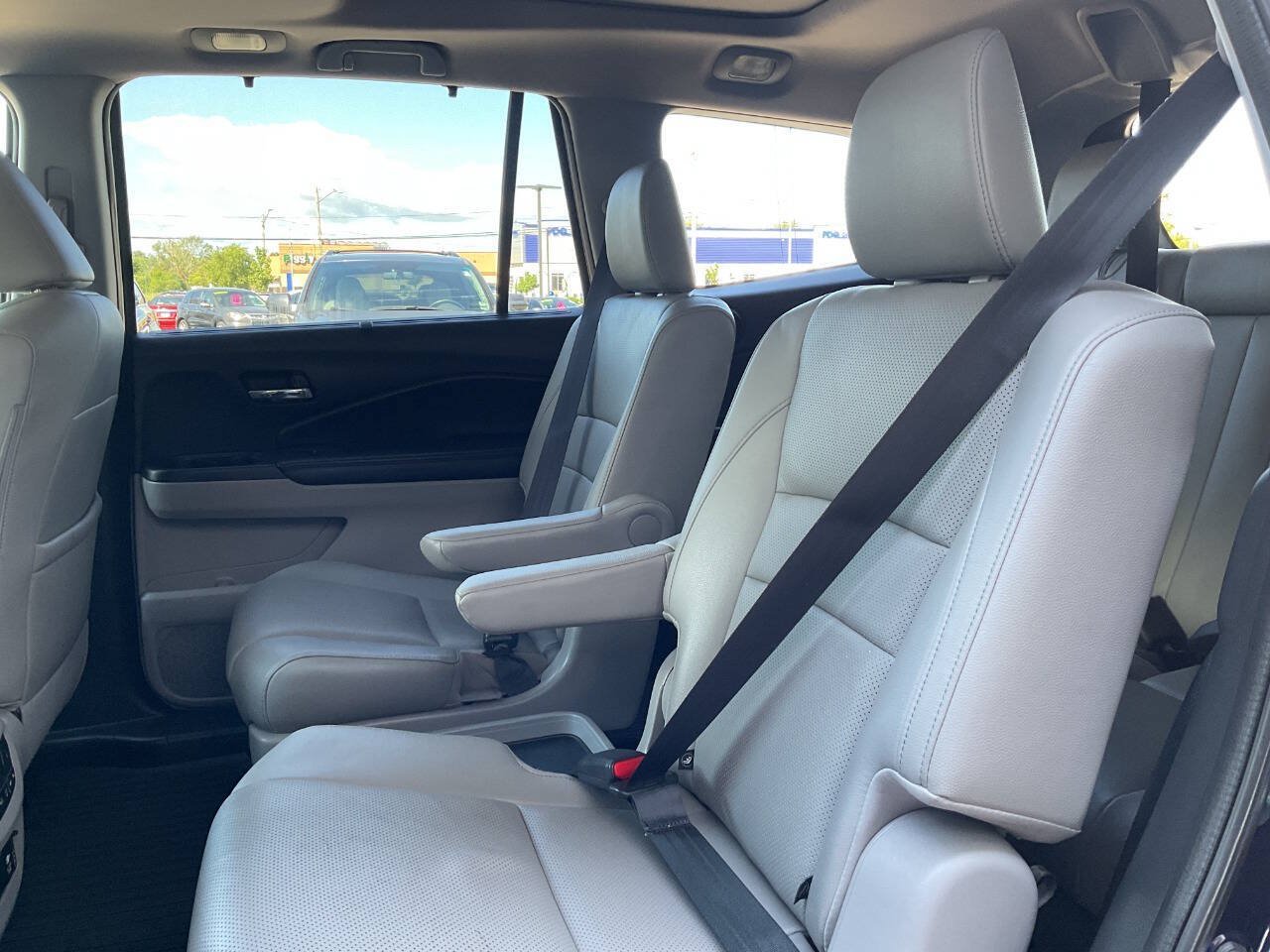Used 2016 Honda Pilot Elite image 37