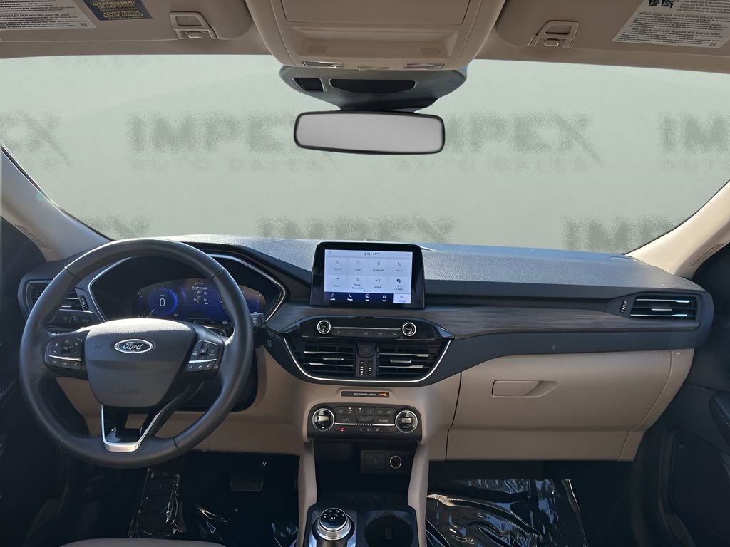 Used 2020 Ford Escape Titanium image 13