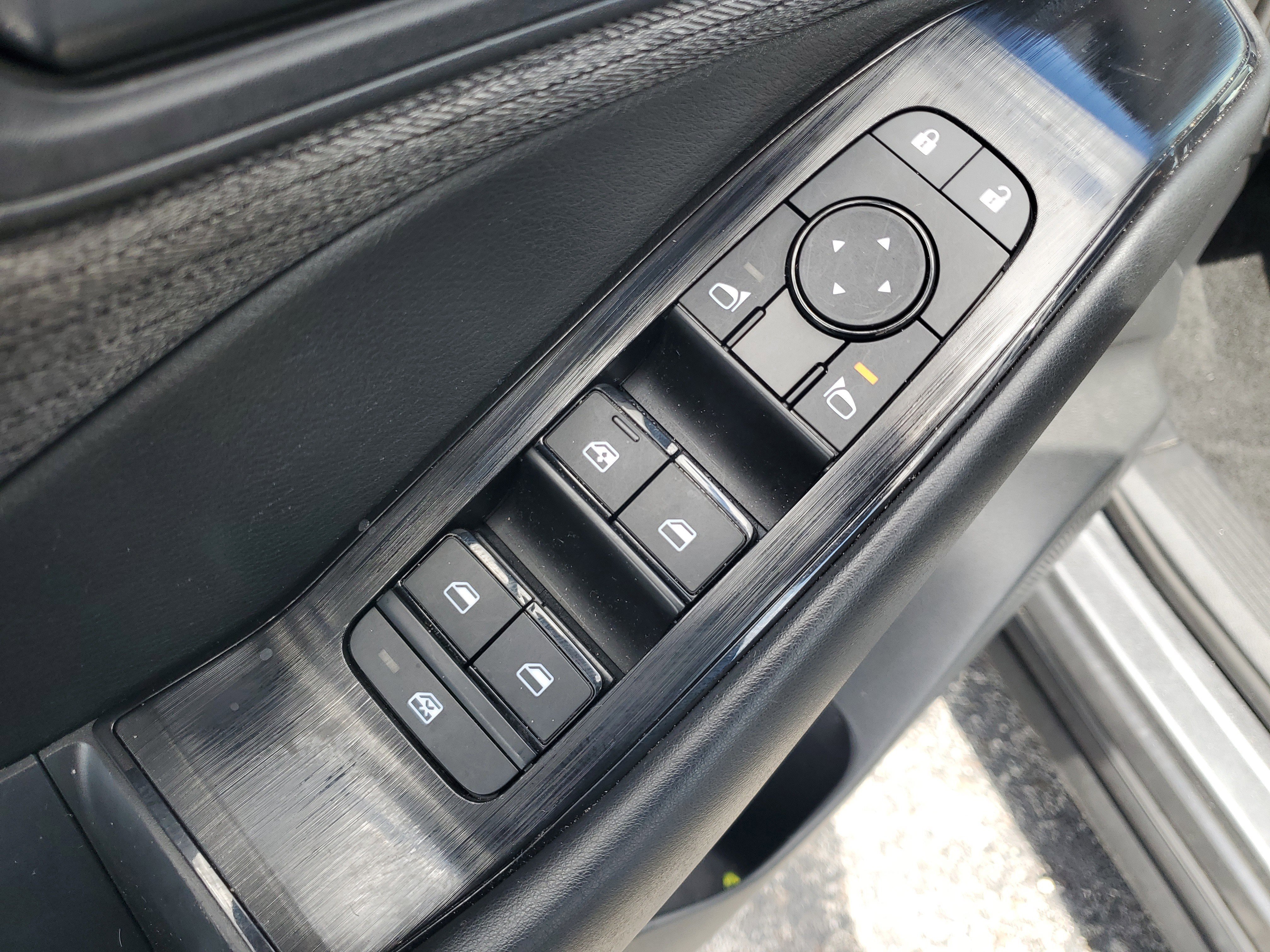 Certified 2023 Nissan Rogue S FWD image 11