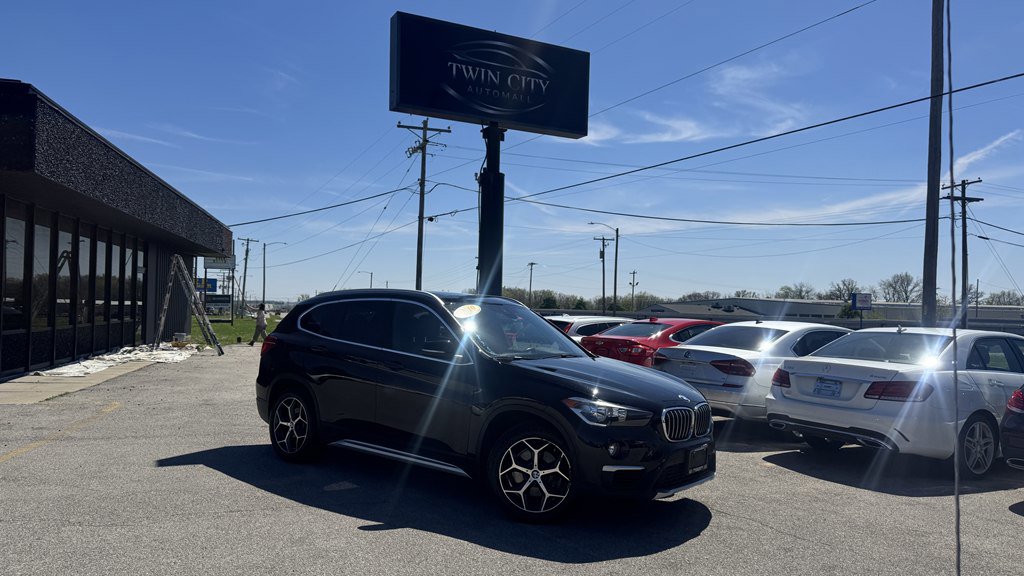 Used 2019 BMW X1 xDrive28i w/ Convenience Package image 1