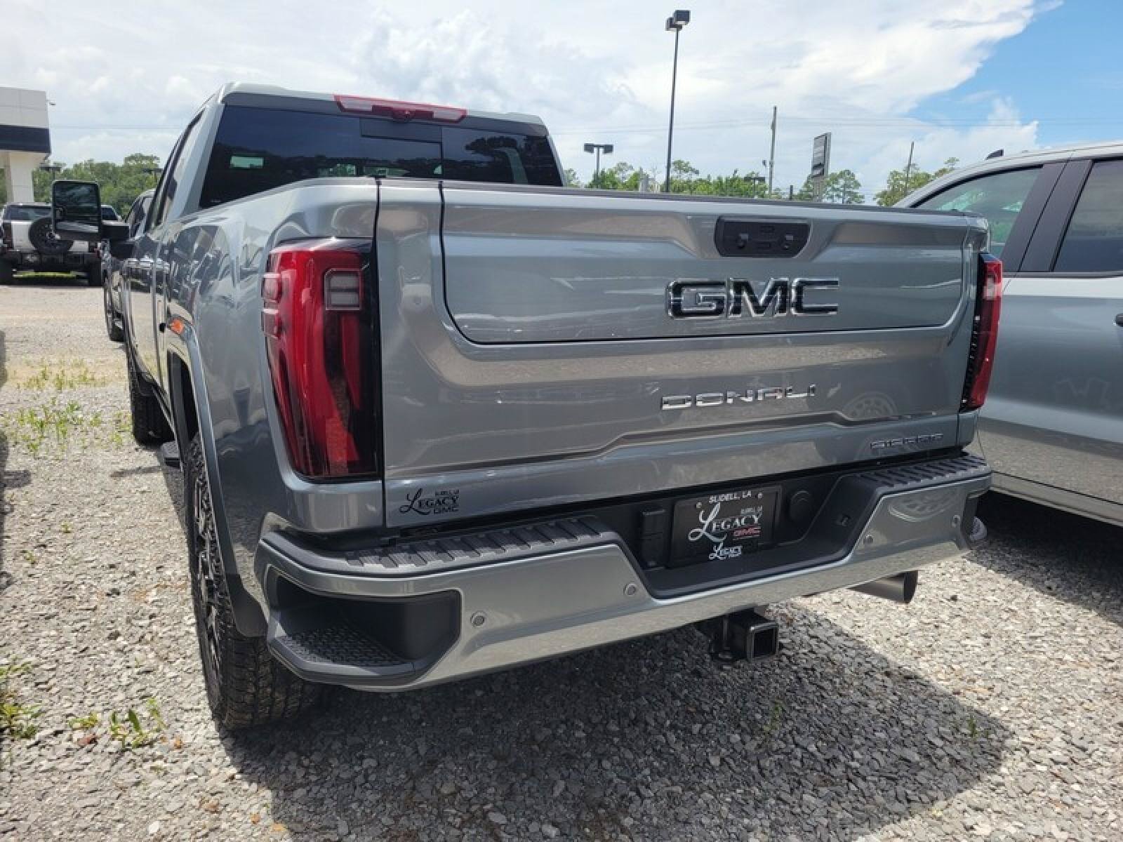 New 2026 GMC Sierra 2500 Denali Ultimate AWD/4WD image 8