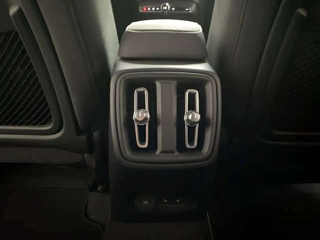 Used 2023 Volvo XC40 Recharge Ultimate AWD/4WD image 68