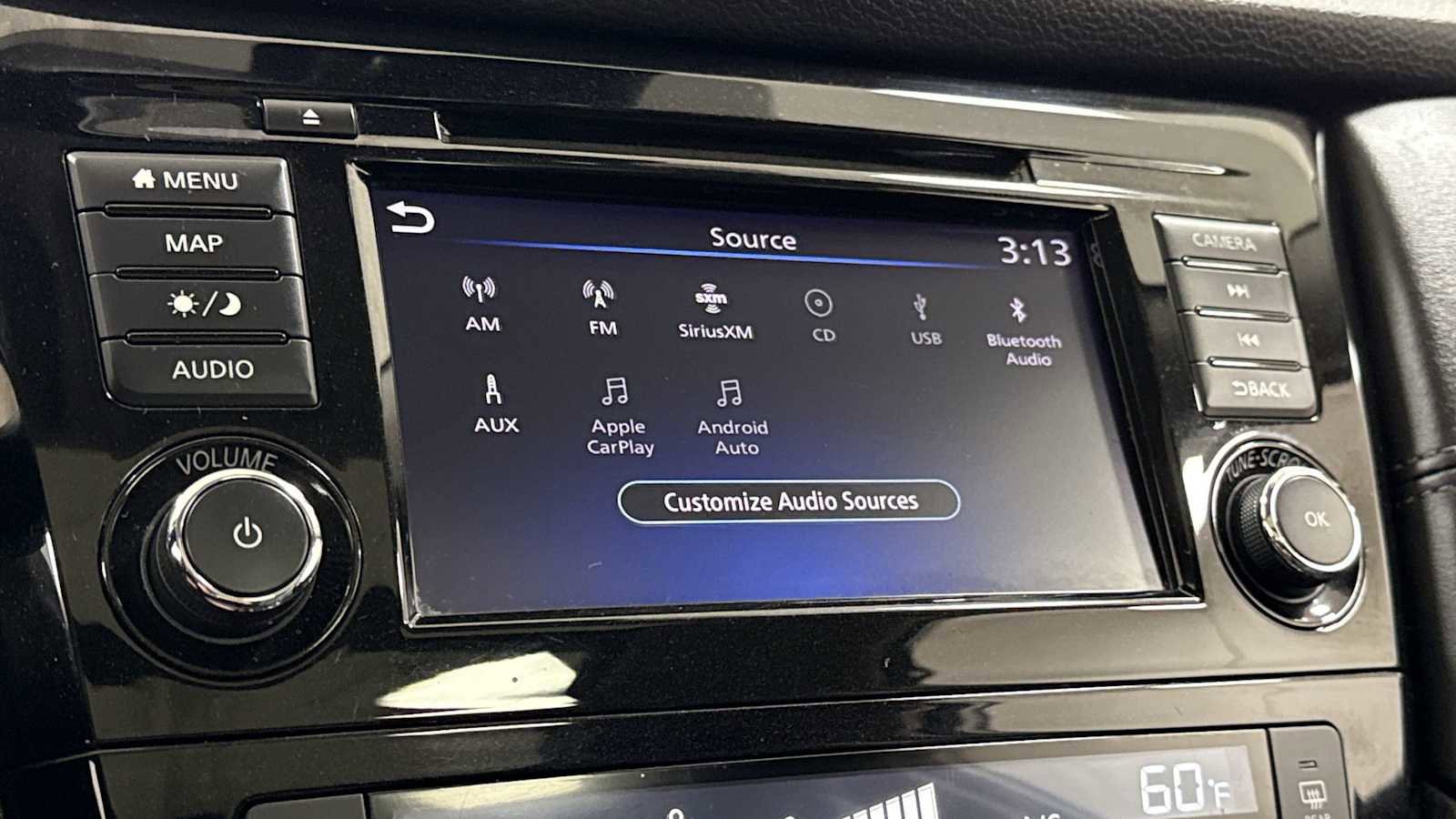 Used 2020 Nissan Rogue SL w/ Premium Package image 18