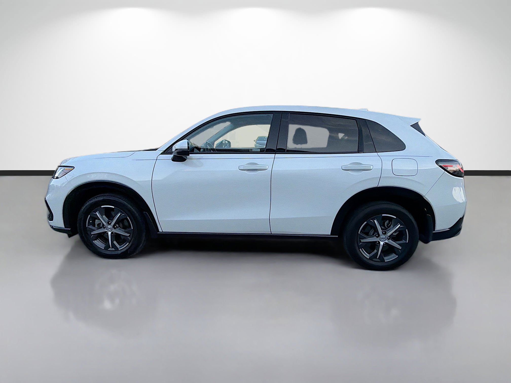 Used 2023 Honda HR-V EX-L image 6