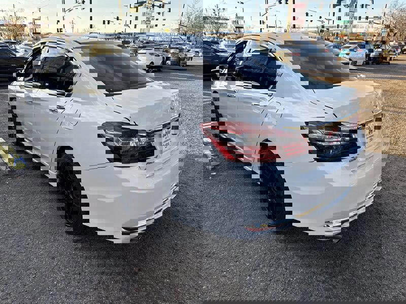 Used 2017 Honda Accord EX-L image 3