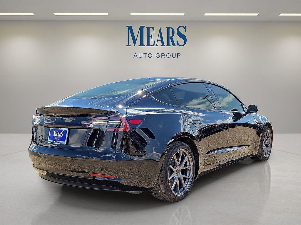 Used 2021 Tesla Model 3 Standard Range Plus image 3