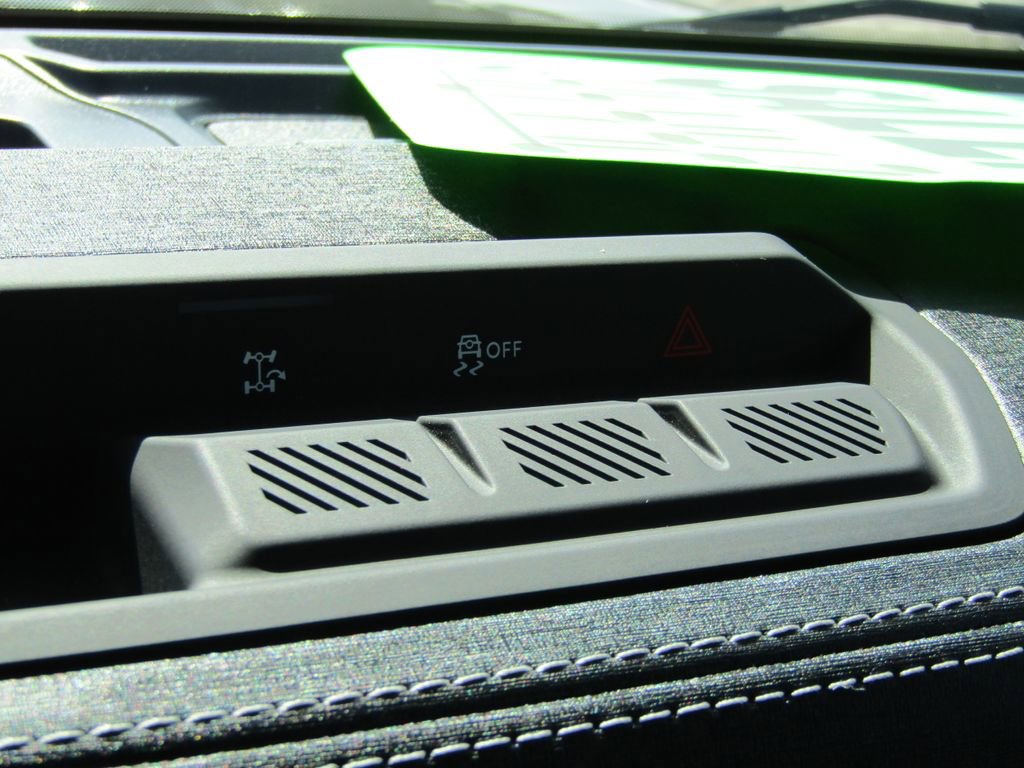 Used 2025 Ford Bronco Outer Banks AWD/4WD image 33