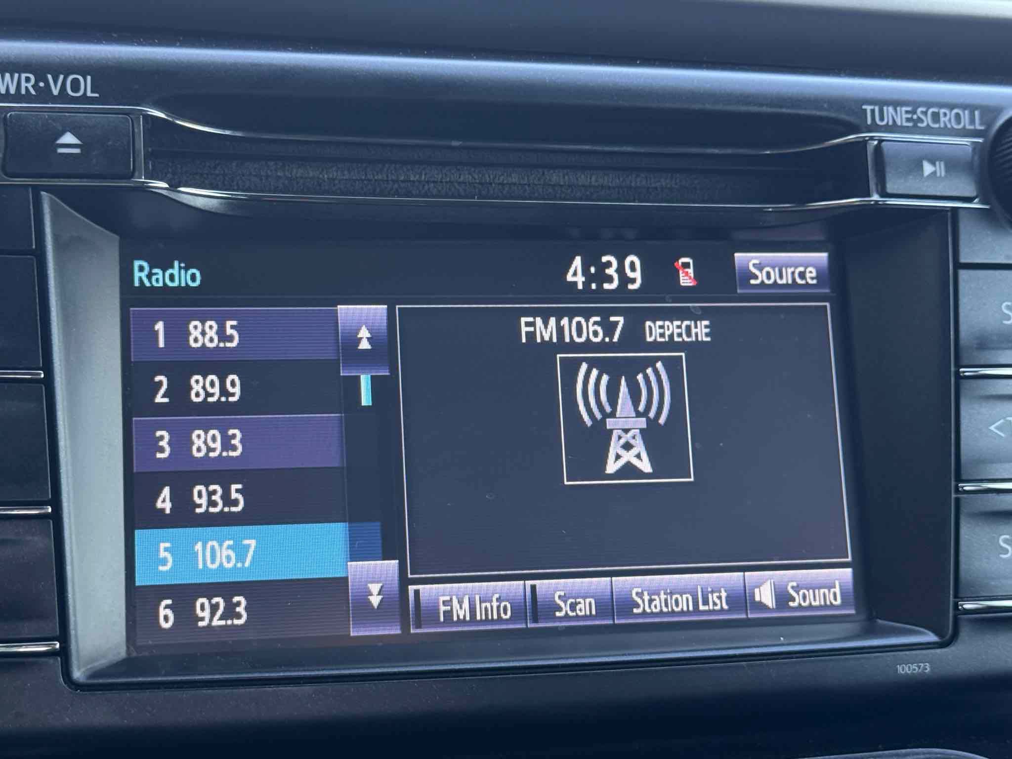 Used 2018 Toyota RAV4 LE w/ All Weather Liner Package FWD image 38