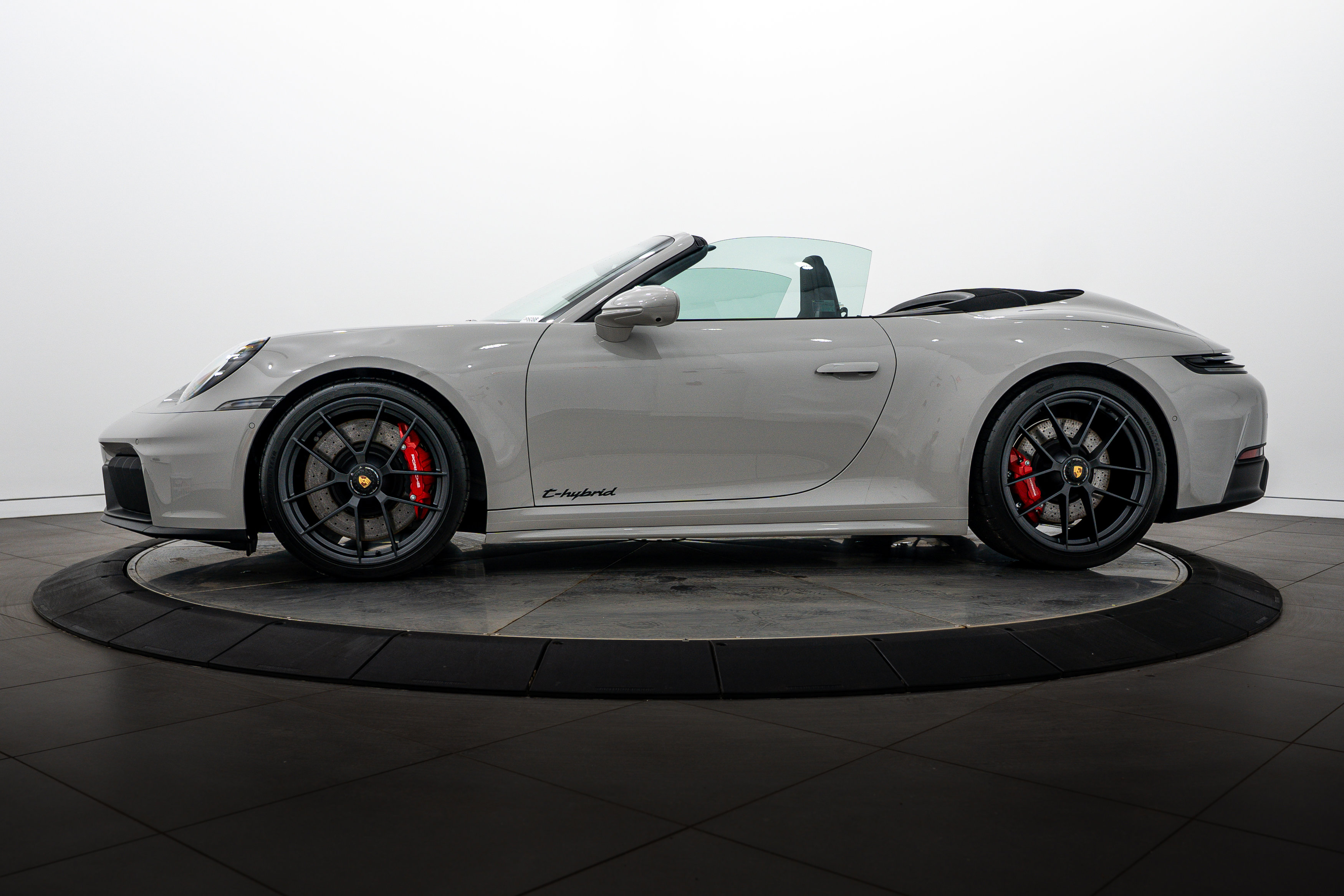 Certified 2026 Porsche 911 Carrera GTS RWD image 2