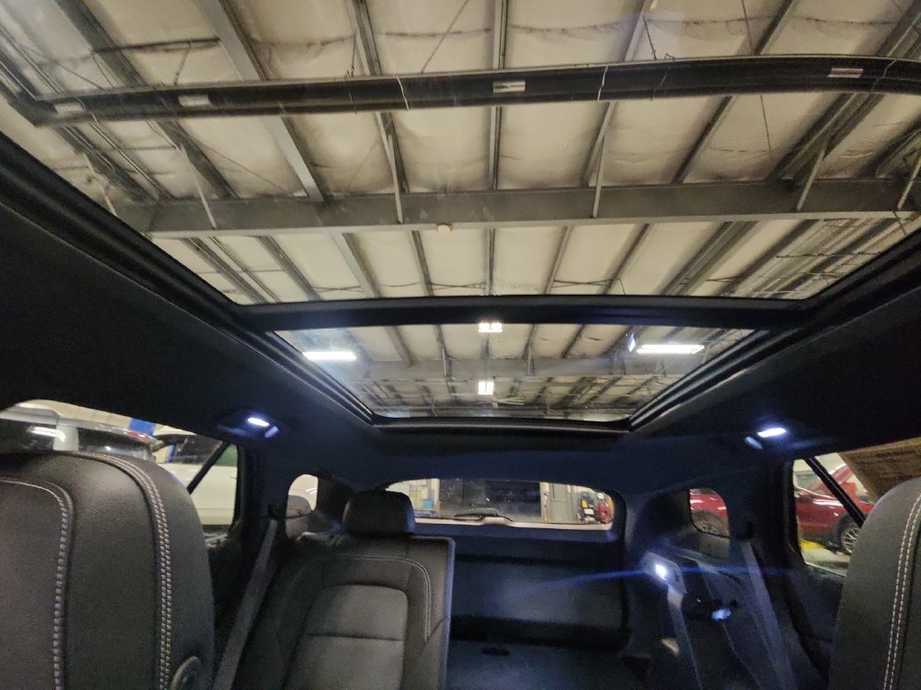 Used 2025 Chevrolet Blazer EV LT AWD/4WD image 35