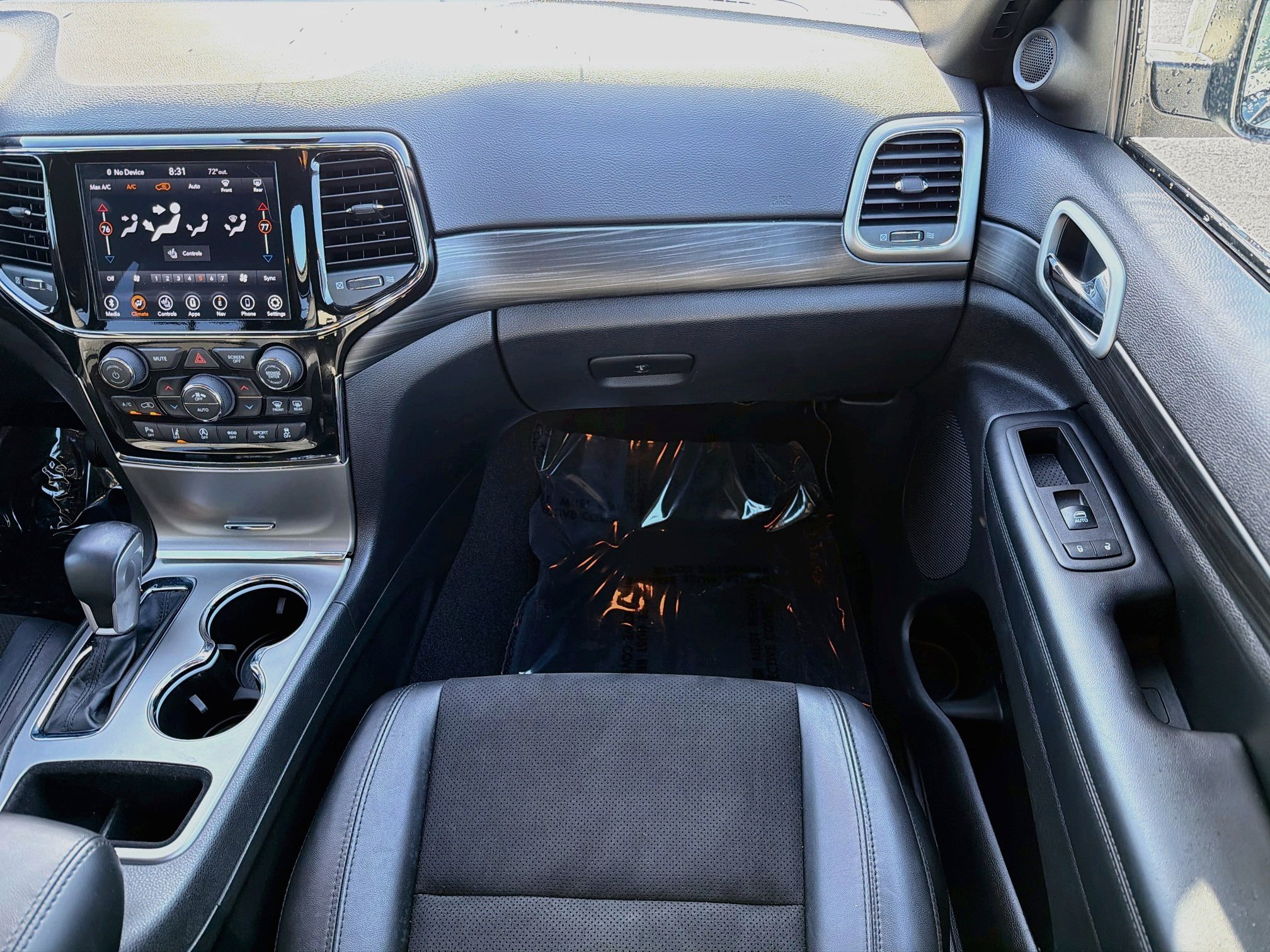 Used 2021 Jeep Grand Cherokee Laredo X AWD/4WD image 18