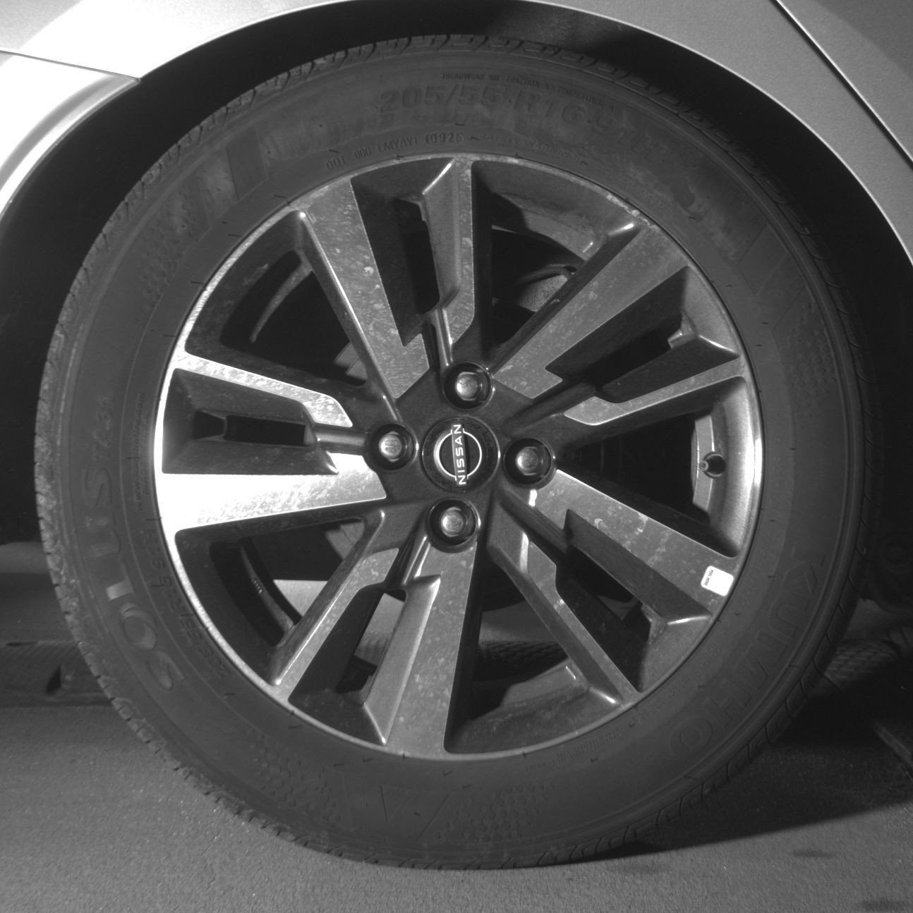 Used 2025 Nissan Versa SV FWD image 18