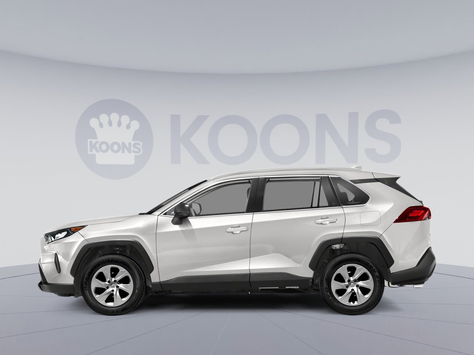 Used 2020 Toyota RAV4 LE FWD image 4
