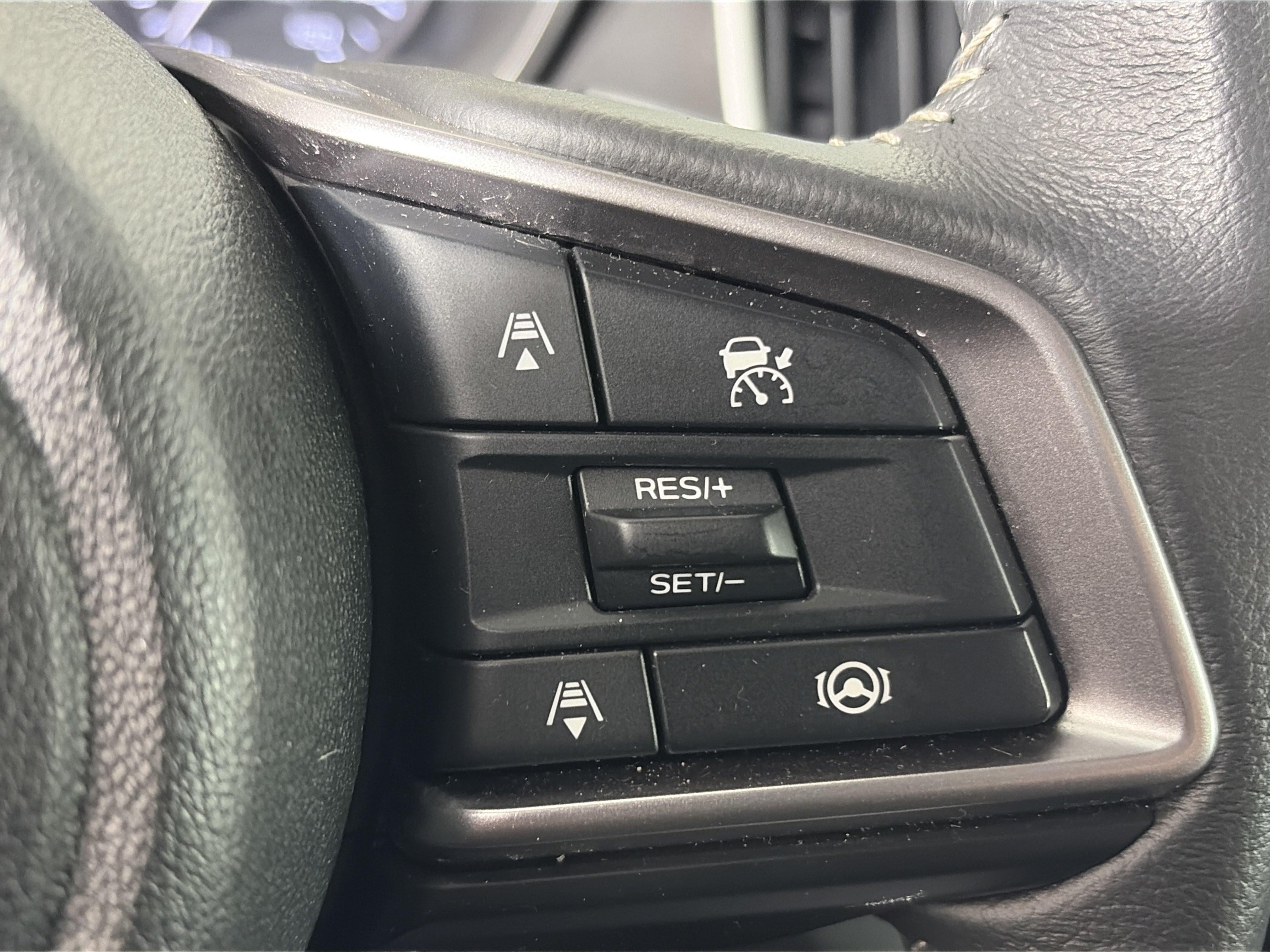 Certified 2025 Subaru Ascent Premium AWD/4WD image 35