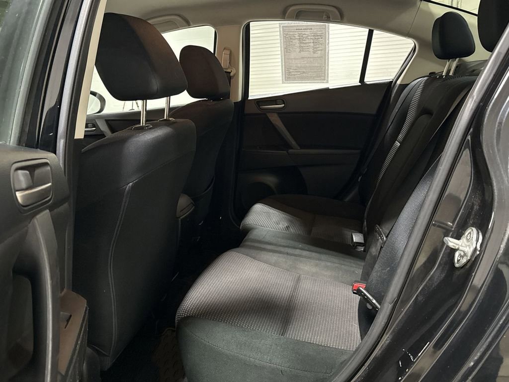 Used 2012 MAZDA MAZDA3 i Touring FWD image 21
