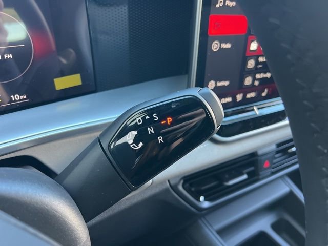 New 2026 Volkswagen Tiguan SE R-Line image 9