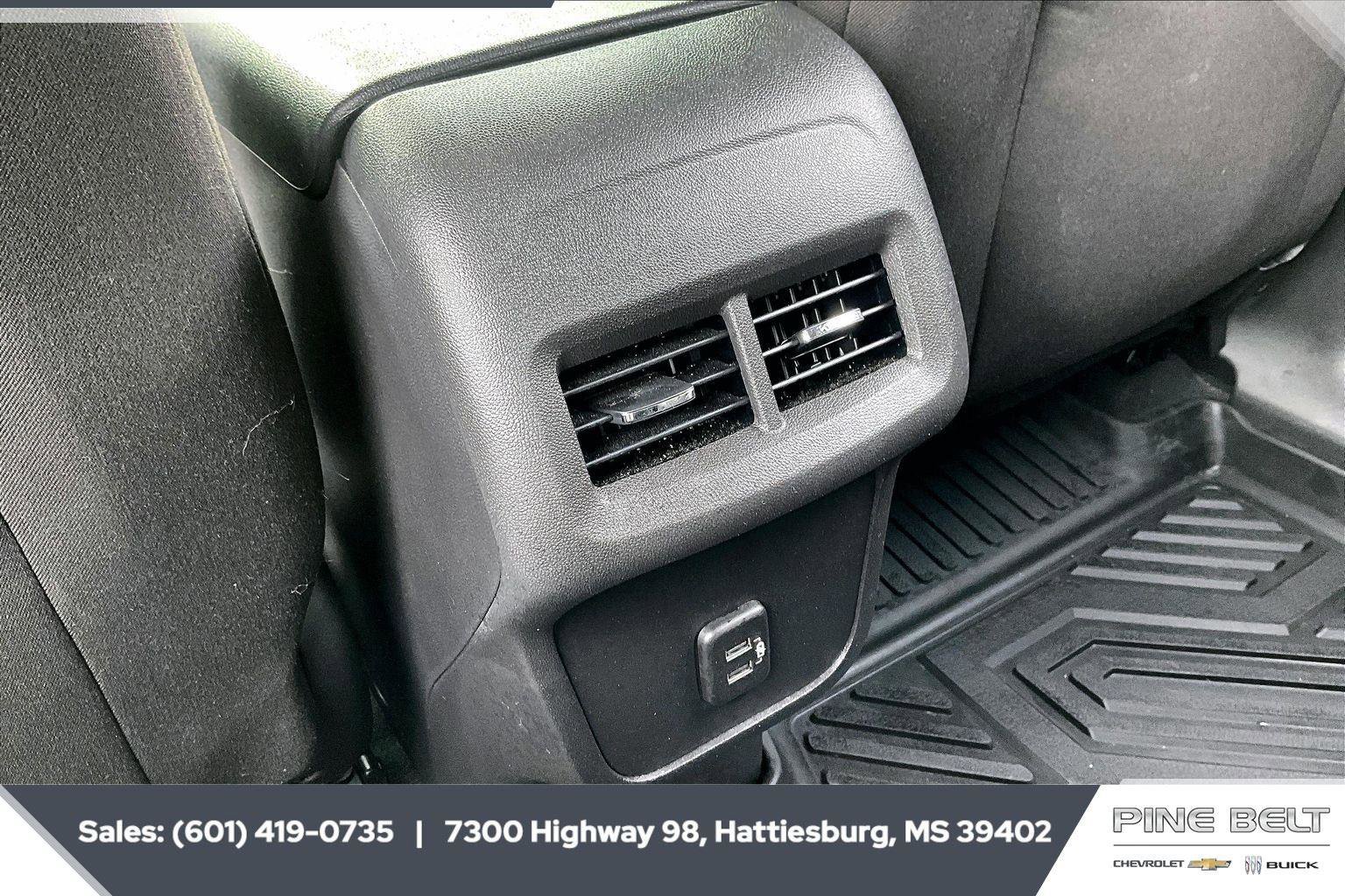 Used 2024 Chevrolet Equinox LS w/ LS Convenience Package image 23