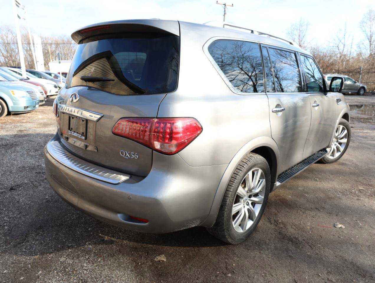 Used 2013 INFINITI QX56 4WD w/ Deluxe Touring Pkg image 6