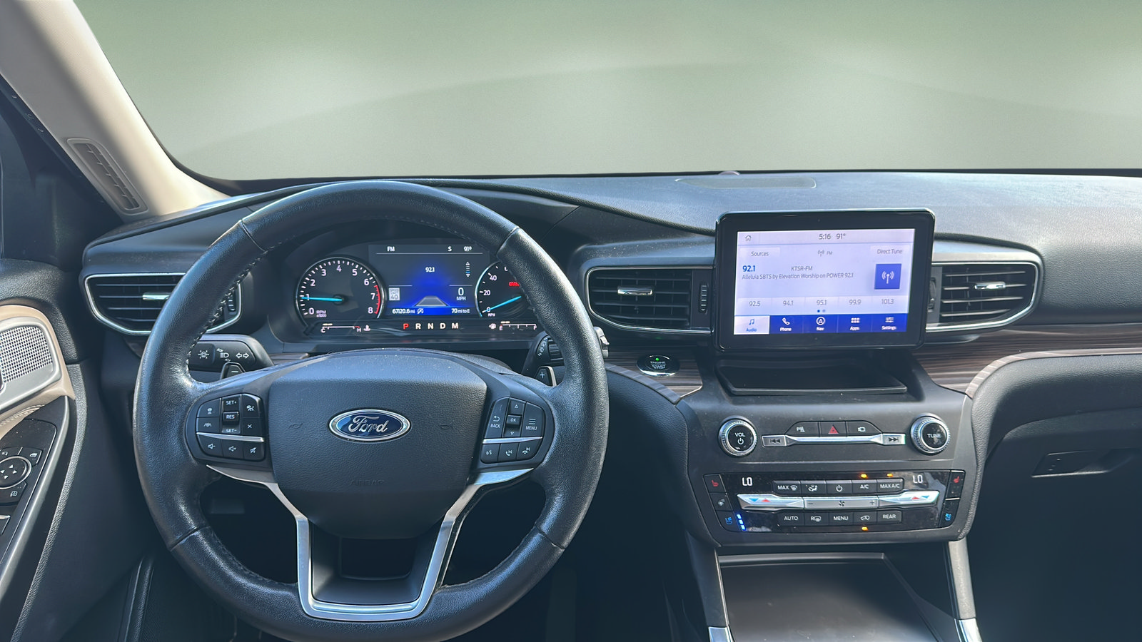 Used 2020 Ford Explorer Limited RWD image 15