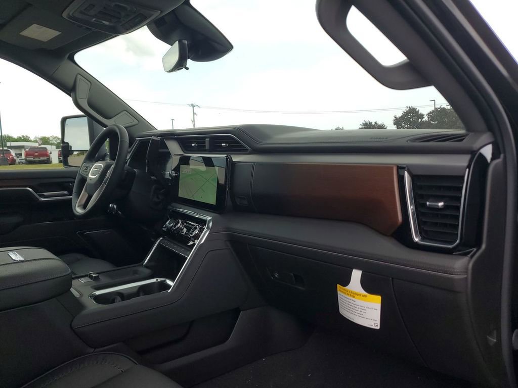 New 2025 GMC Sierra 2500 Denali w/ Denali Reserve Package image 31