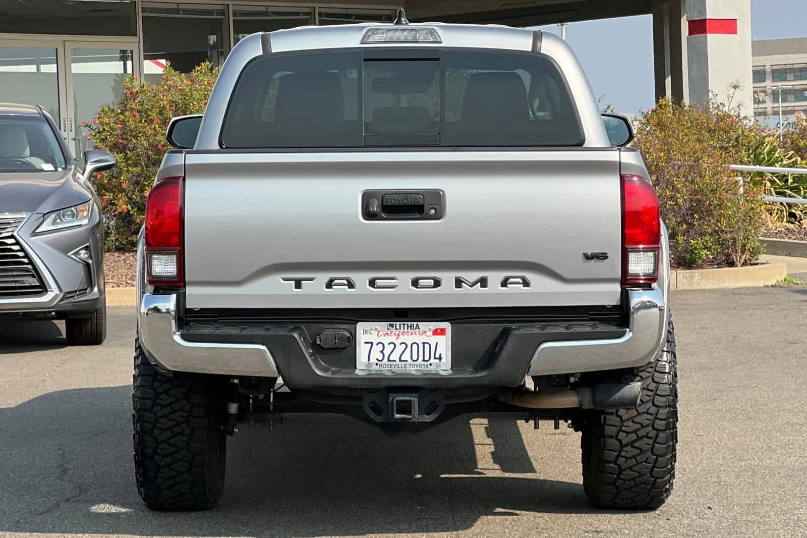 Used 2020 Toyota Tacoma SR5 w/ Blackout Package RWD image 8