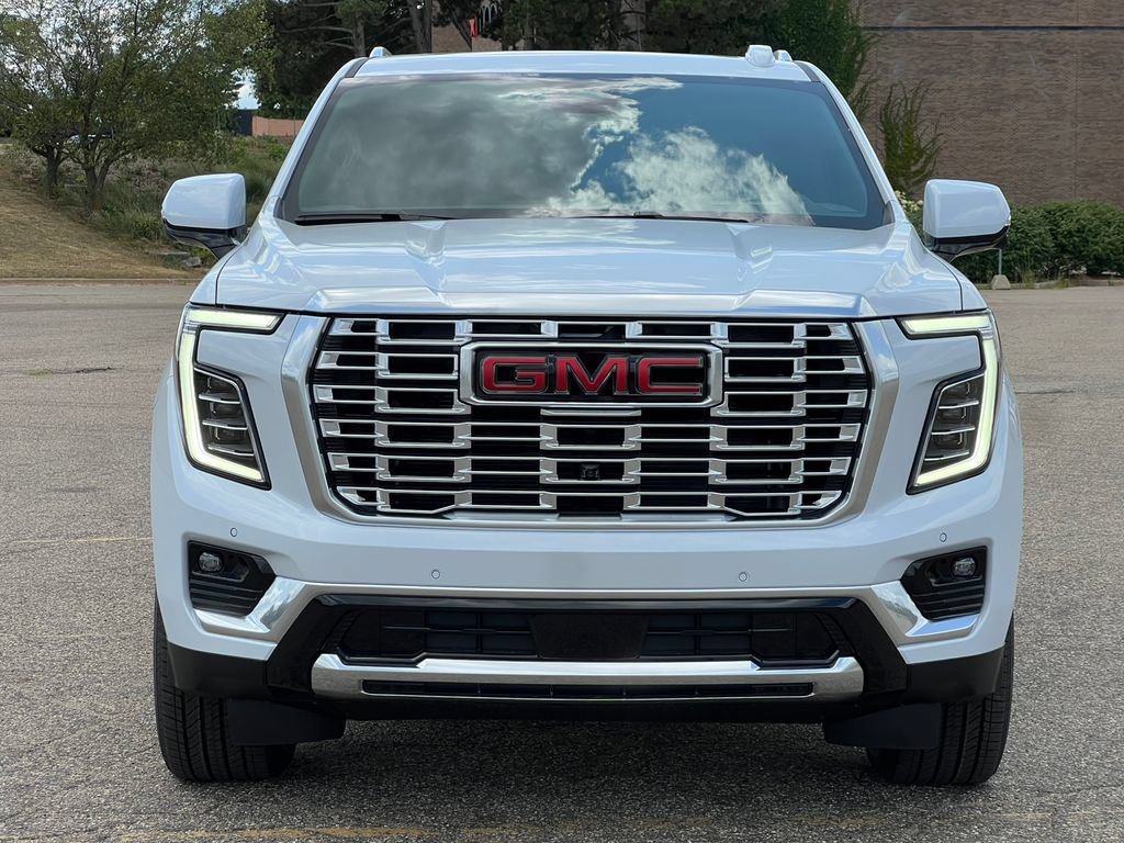 New 2026 GMC Yukon Denali w/ Sun & Power Step Package AWD/4WD image 47