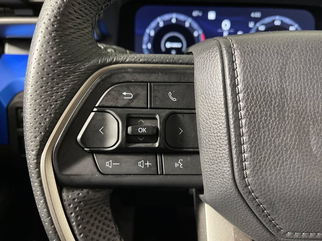 Certified 2025 Toyota Tacoma TRD Off-Road AWD/4WD image 26