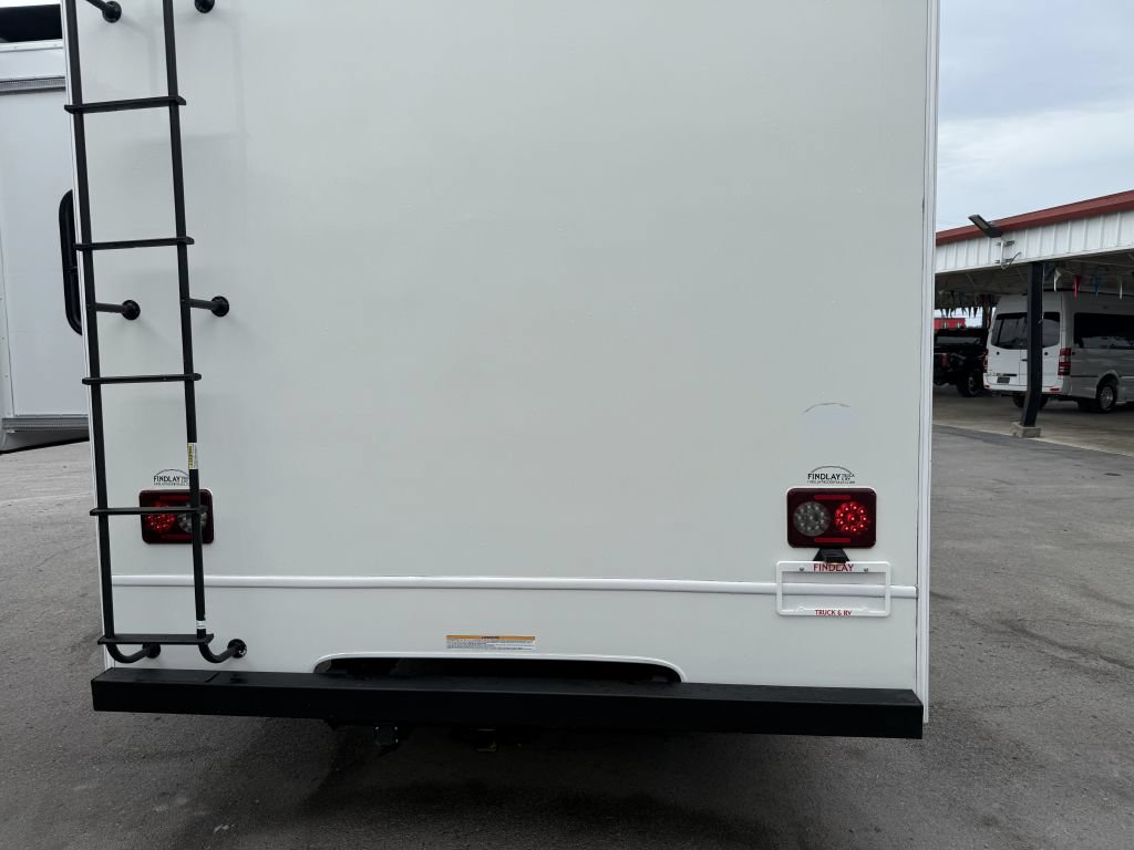 Used 2023 Ford E-450 and Econoline 450 Super Duty w/ Motorhome Prep Package RWD image 28
